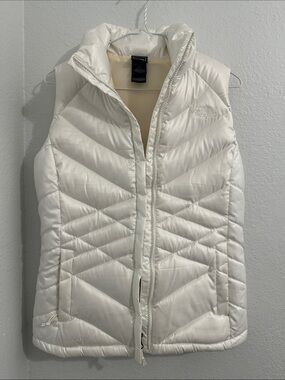The North Face Women’s Cream Quilted Insulated Vest